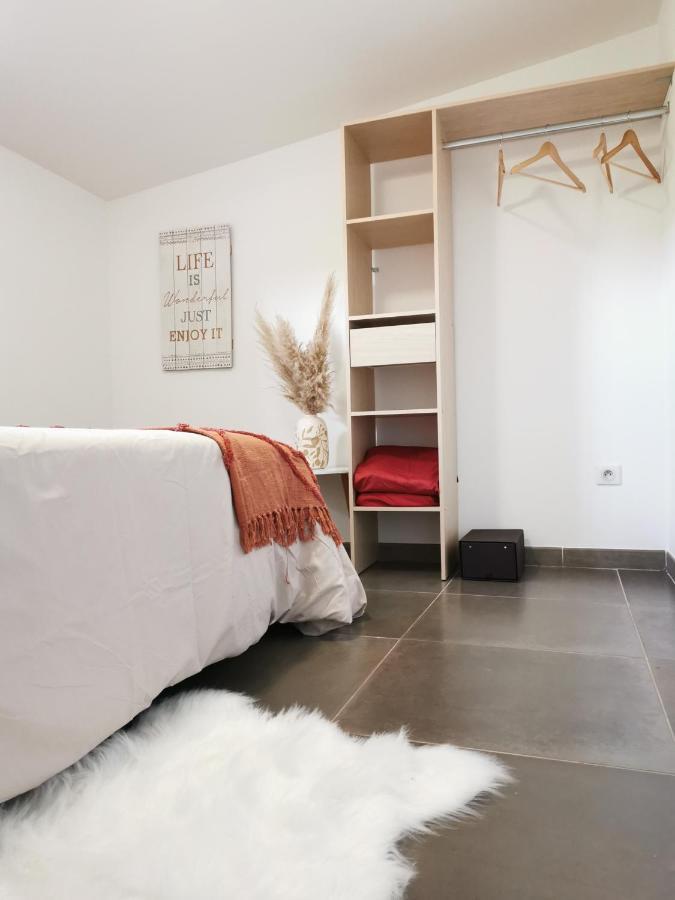 Maison De Vacances L'Hote Champetre Campagne Arlesienne Ngoại thất bức ảnh